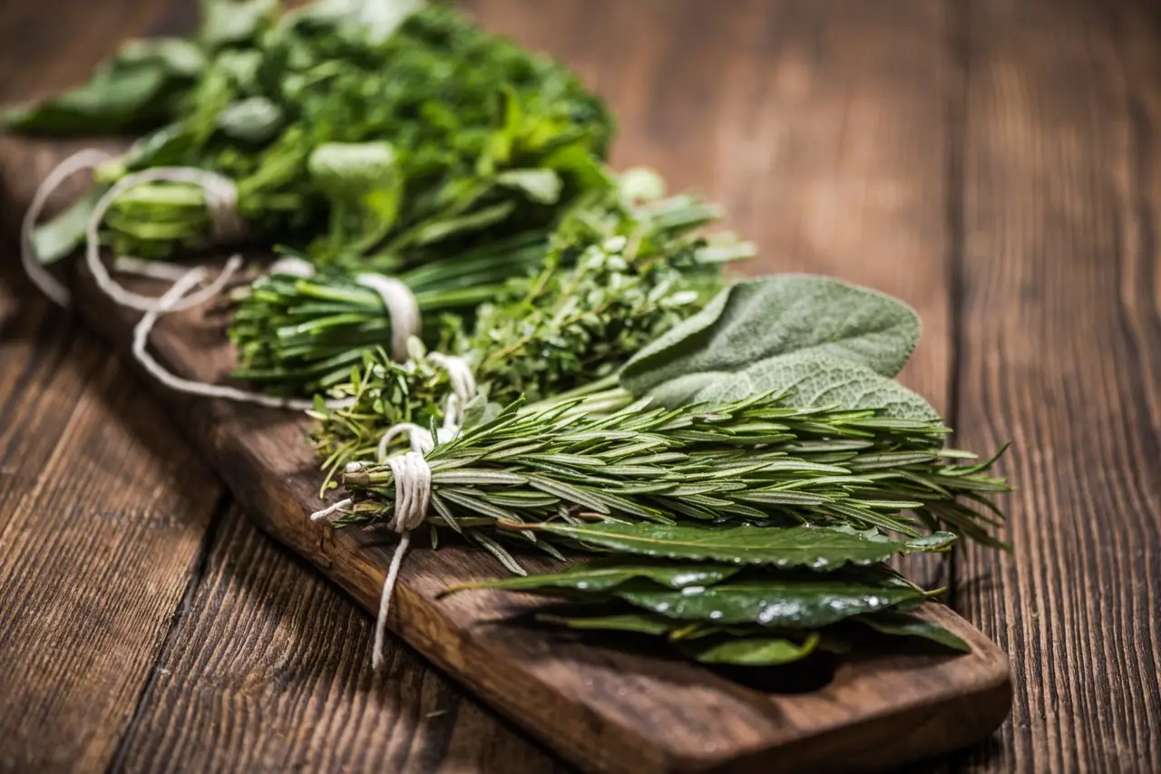 Cassetti che odorano di chiuso: ecco il trucco naturale che li profuma per giorni Cassetti che odorano di chiuso: ecco il trucco naturale che li profuma per giorni