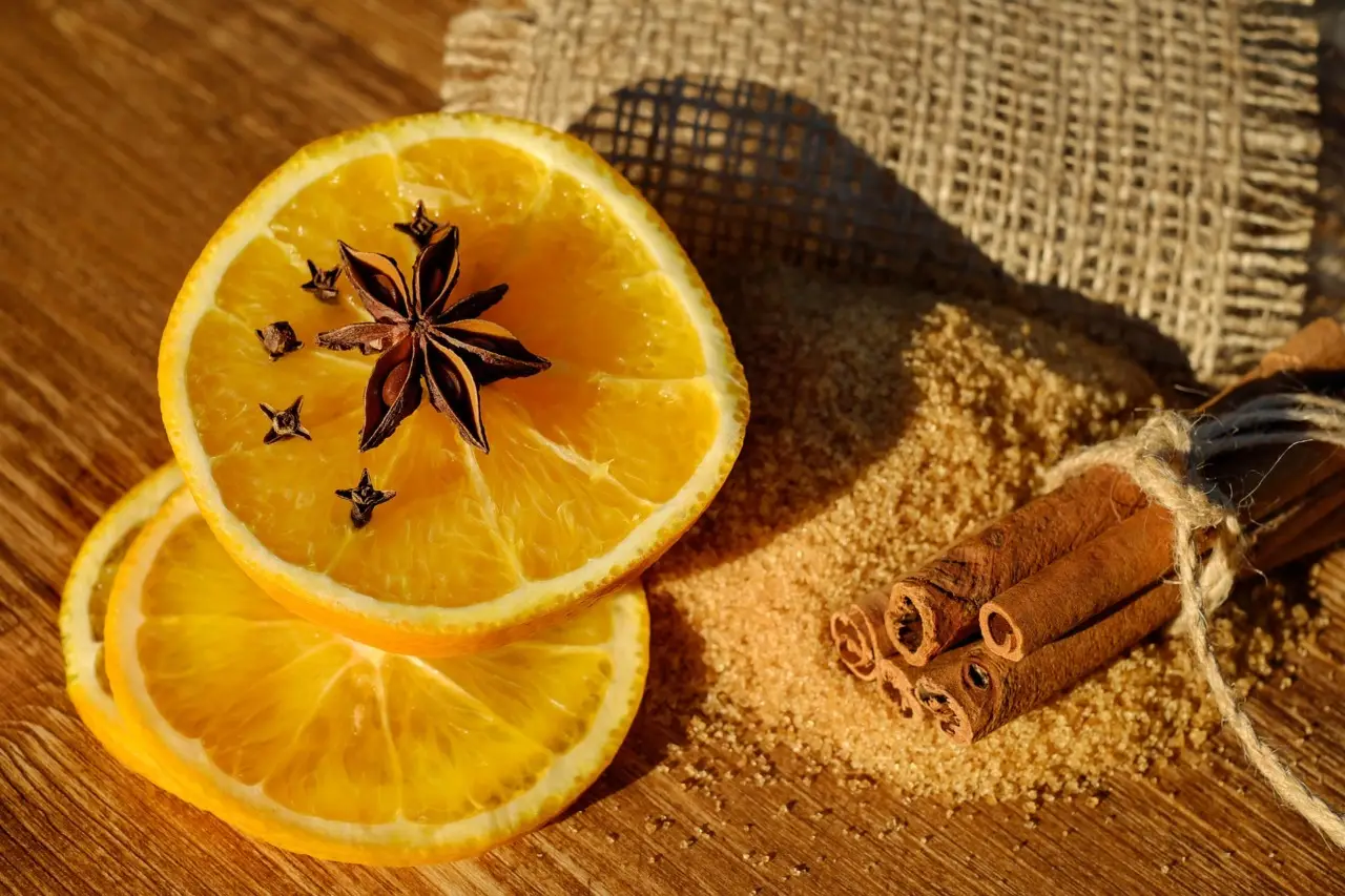 Armadio profumatissimo tutto l’anno: la combinazione di agrumi e spezie Armadio profumatissimo tutto l’anno: la combinazione di agrumi e spezie