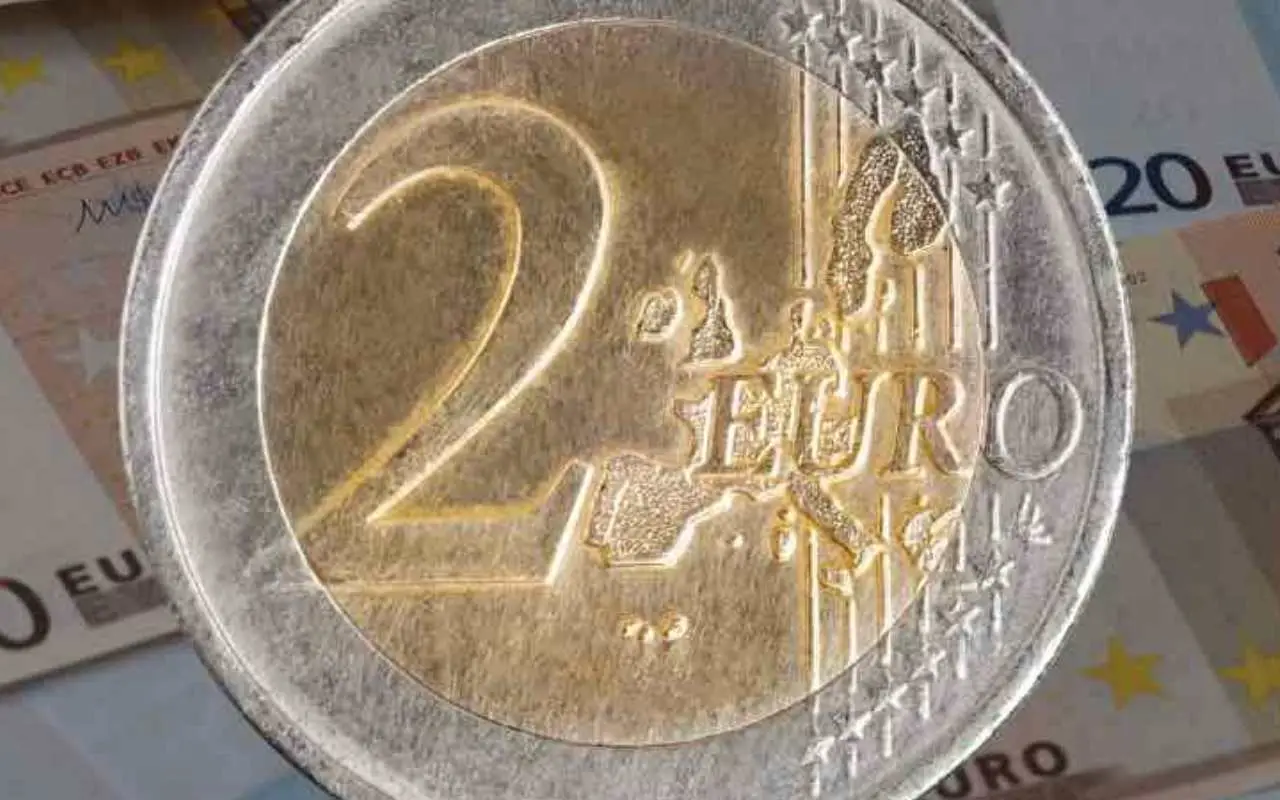 Attenzione a questa moneta da 2 €: sembra normale ma vale oltre 1.000 € Attenzione a questa moneta da 2 €: sembra normale ma vale oltre 1.000 €