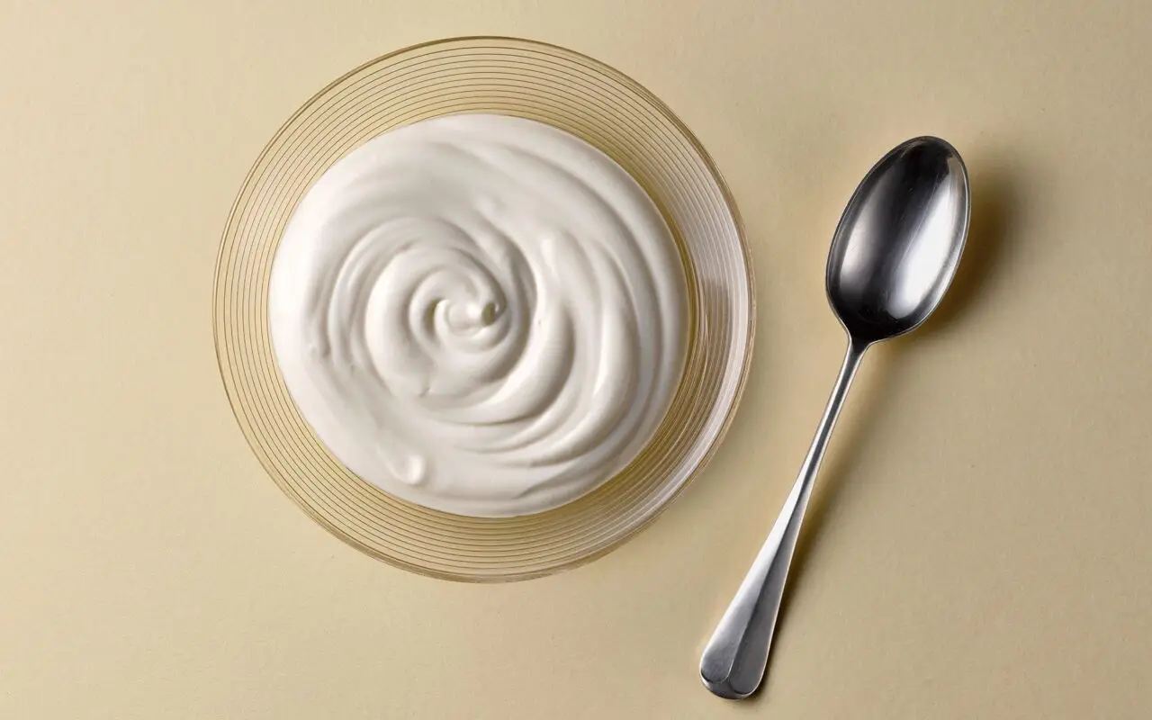 Come mangiare lo yogurt per abbassare la glicemia? Ecco il metodo Come mangiare lo yogurt per abbassare la glicemia? Ecco il metodo