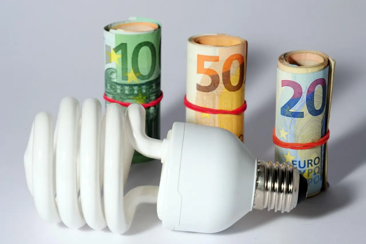 Il trucco per evitare aumenti in bolletta luce e gas Il trucco per evitare aumenti in bolletta luce e gas