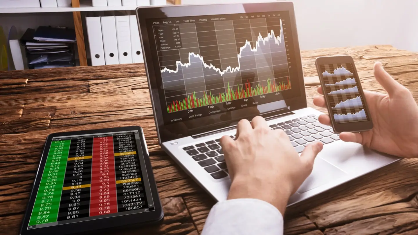 Attenzione a questi investimenti online: cosa controllare prima Attenzione a questi investimenti online: cosa controllare prima
